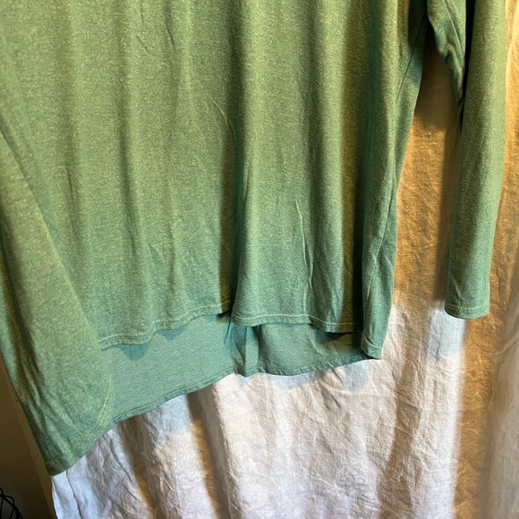 LulaRoe shirt in pale green. Size 2XL. - Picture 6 of 6